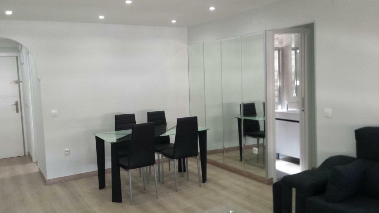 Apartamentos La Vaguada Suites 마드리드 외부 사진