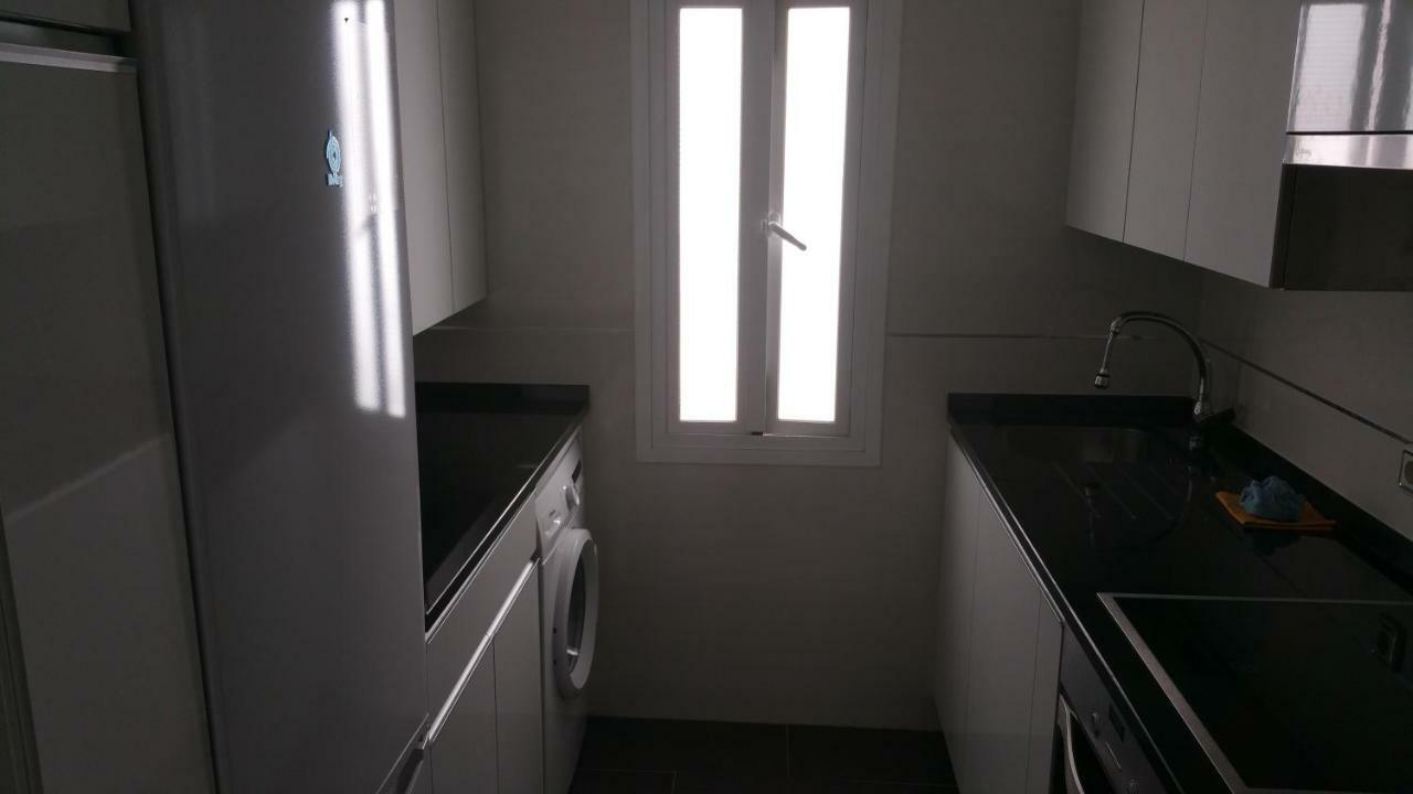 Apartamentos La Vaguada Suites 마드리드 외부 사진