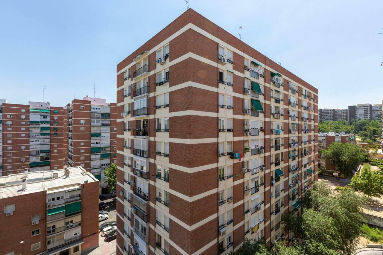 Apartamentos La Vaguada Suites 마드리드 외부 사진